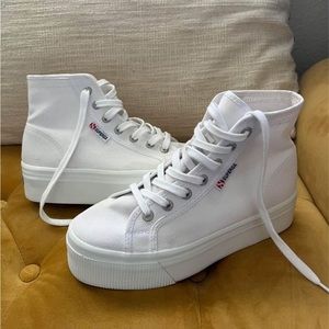 NWOT Superga Hi Top Platform sneakers